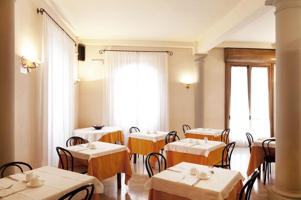 Hotel Savoia E Campana Montecatini Terme Exteriör bild
